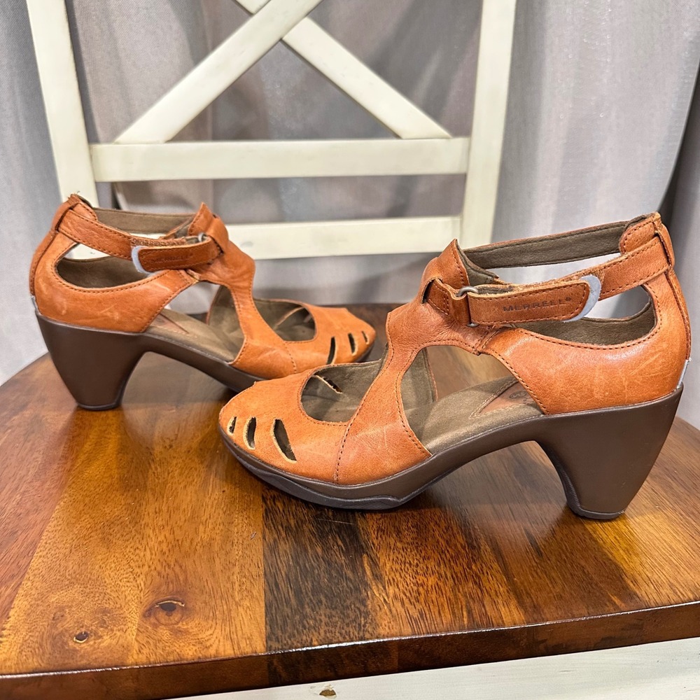 Merrell Heel Sandals Womens Tan Leather Cutout Ankle Strap Comfort Shoes Size 6
